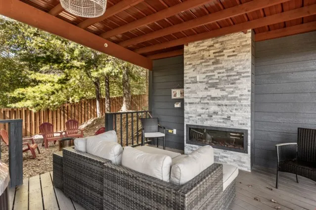 $699,000 | 85 Foster Cove Road, Epworth, GA 30541