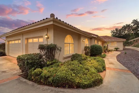 $1,200,000 | 3844 Alta Vista Drive, Fallbrook, CA 92028