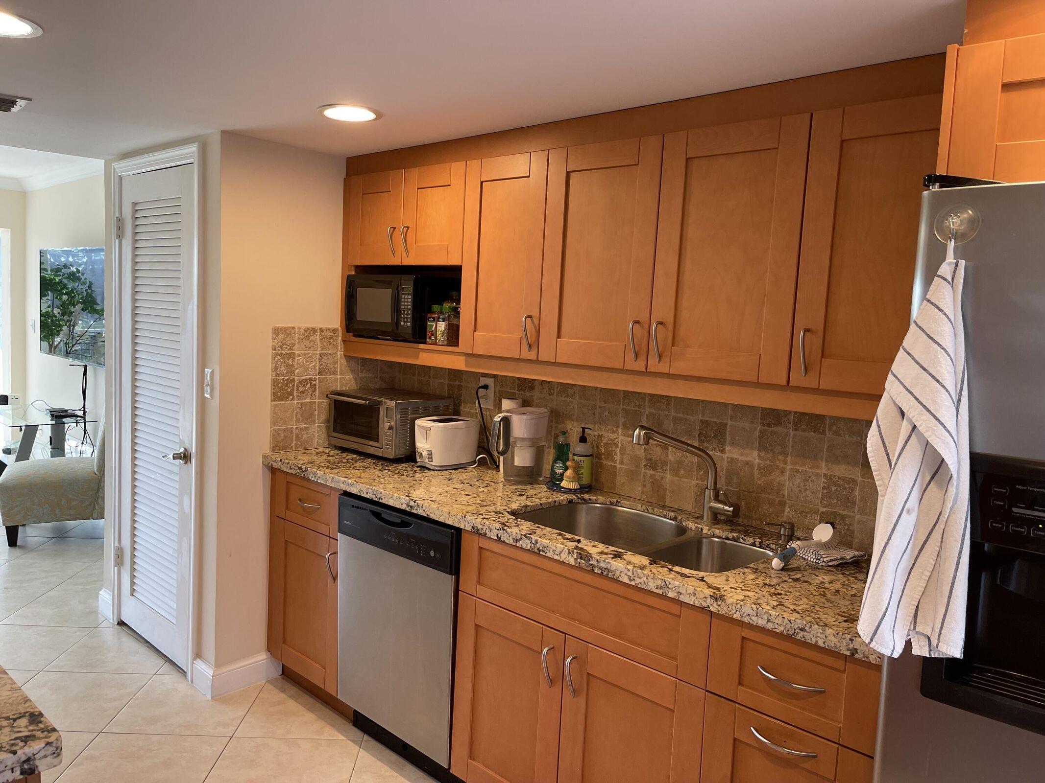 300 East Royal Palm Road, Unit 420 Boca Raton, FL 33432 - Photo 16 of 50 20250903044750559544000000-o