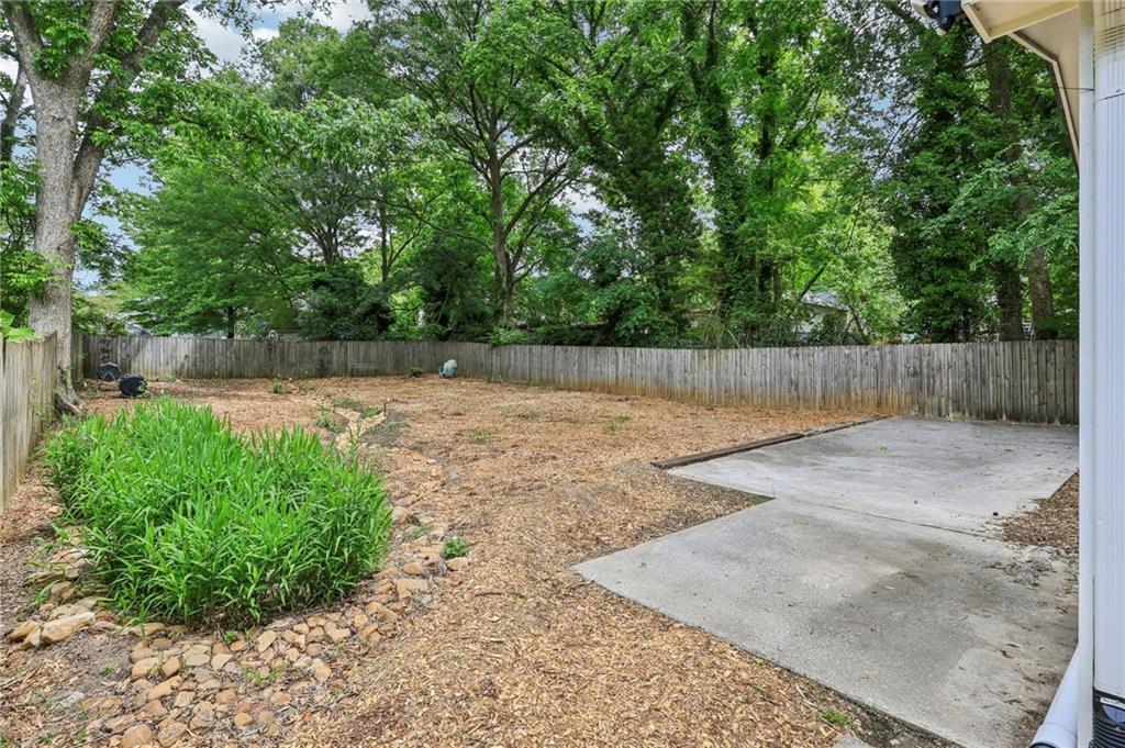 1077 Birch Street Southwest Atlanta, GA 30310 - Photo 23 of 33
