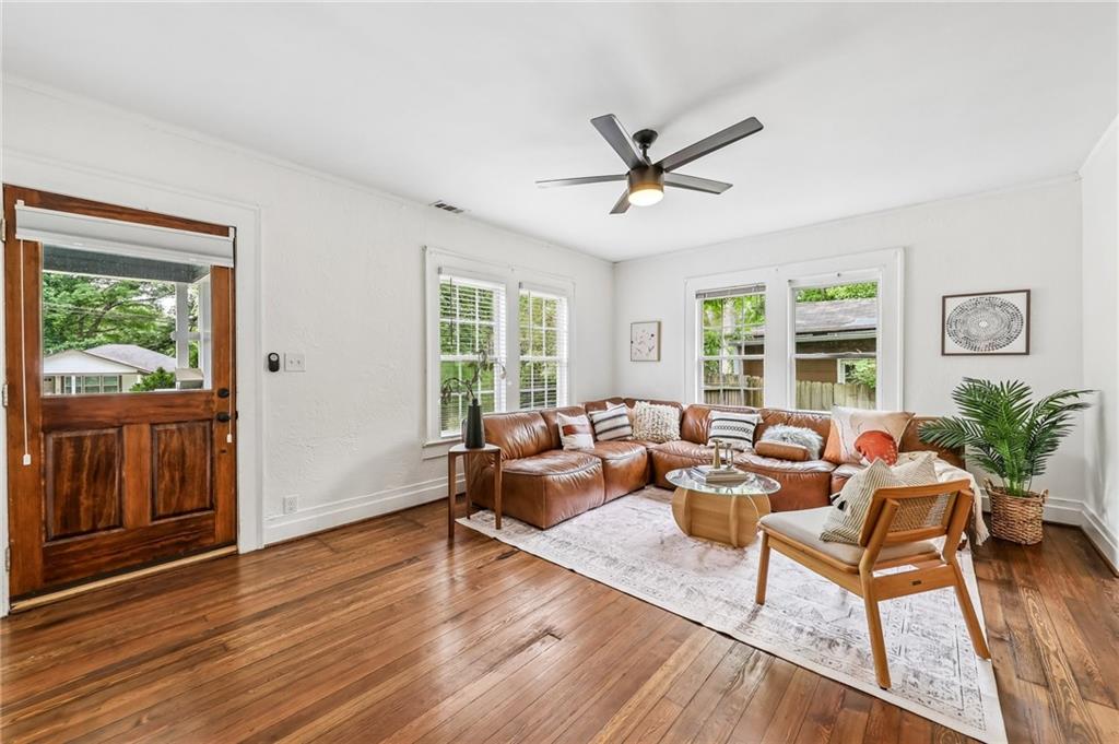 1077 Birch Street Southwest Atlanta, GA 30310 - Photo 6 of 33