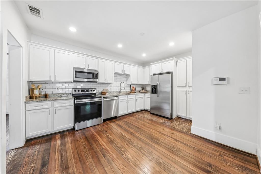 1077 Birch Street Southwest Atlanta, GA 30310 - Photo 9 of 33