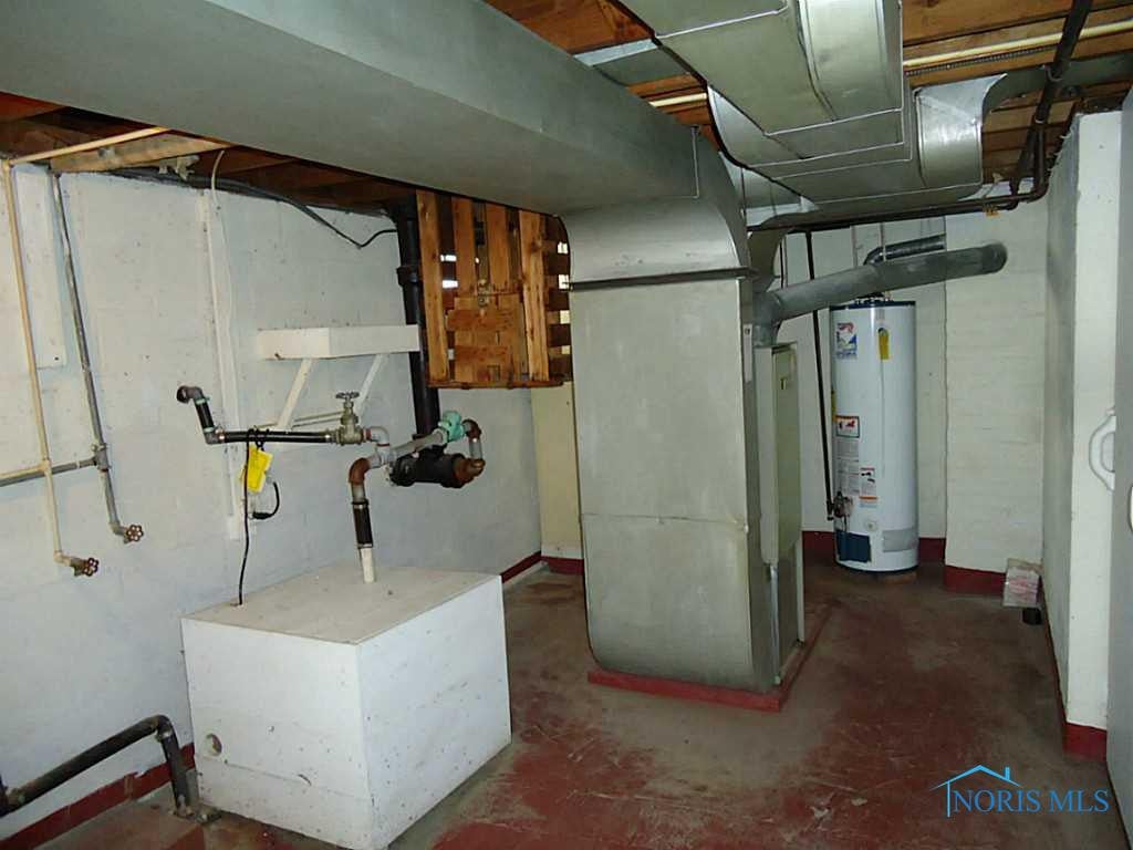 1915 Rivard Road Toledo, OH 43615 - Photo 11 of 11 Basement.