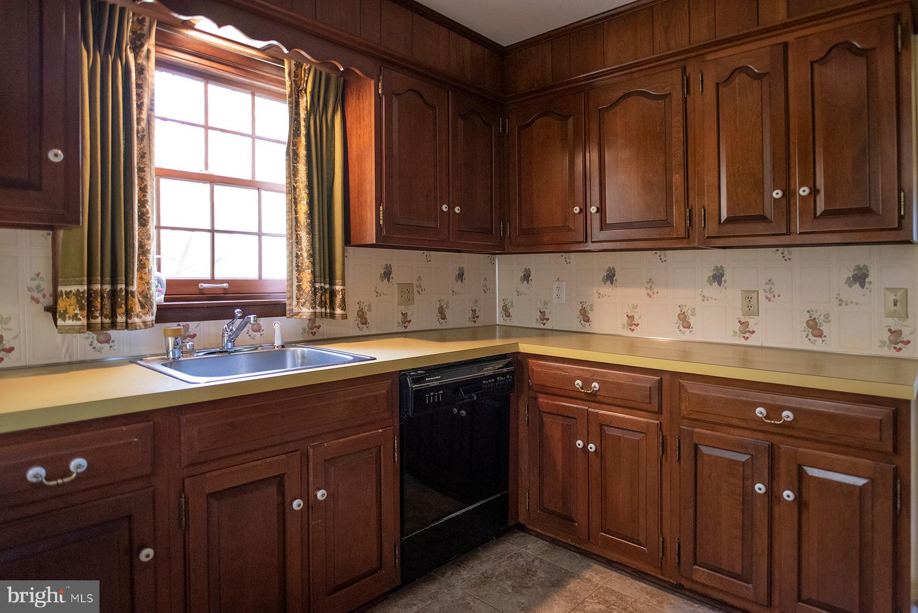 19652 Spring Creek Road Hagerstown, MD 21742 - Photo 12 of 29 Gallery Image 12