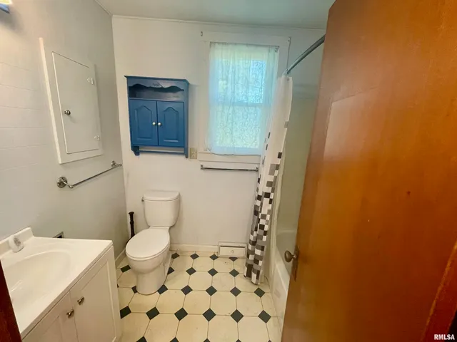 $190,000 | 1022 Sheldon Street, Elkhart, IL 62634