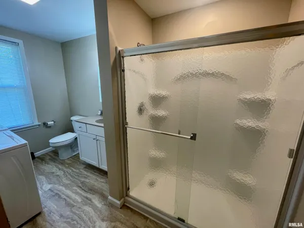 $169,600 | 1022 Sheldon Street, Elkhart, IL 62634