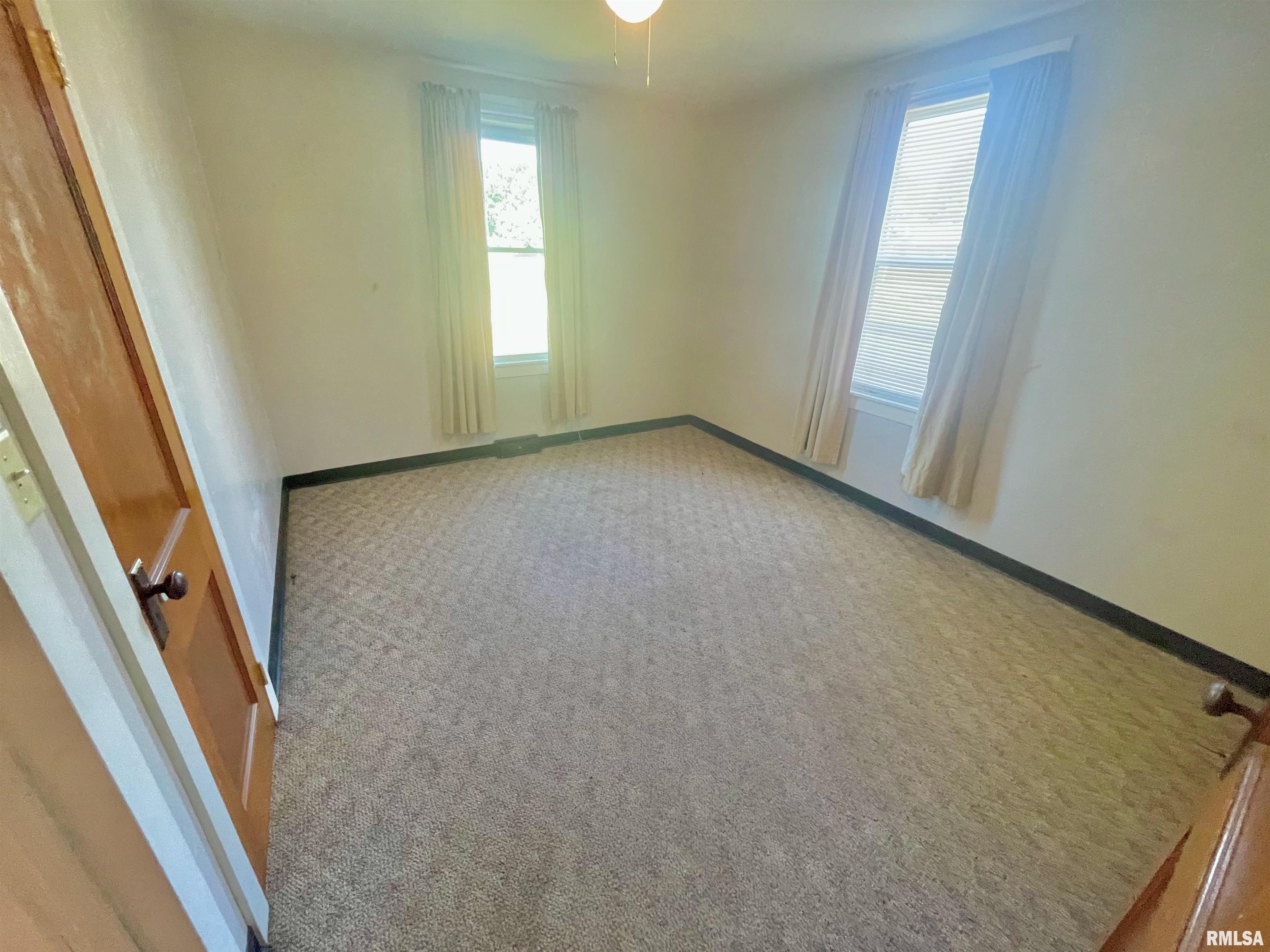 1022 Sheldon Street Elkhart, IL 62634 - Photo 9 of 20