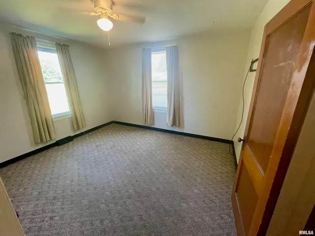 $190,000 | 1022 Sheldon Street, Elkhart, IL 62634