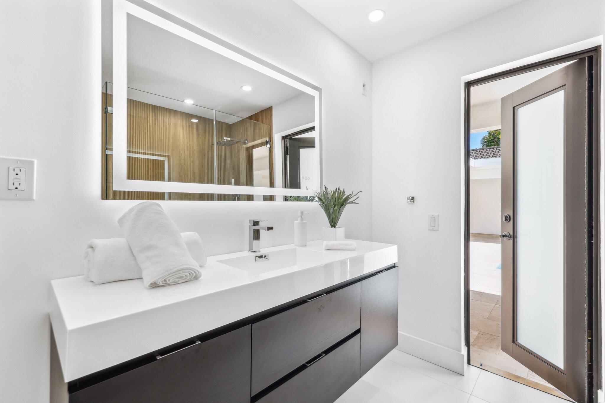 6794 Giralda Circle Boca Raton, FL 33433 - Photo 34 of 66 Primary bathroom 2