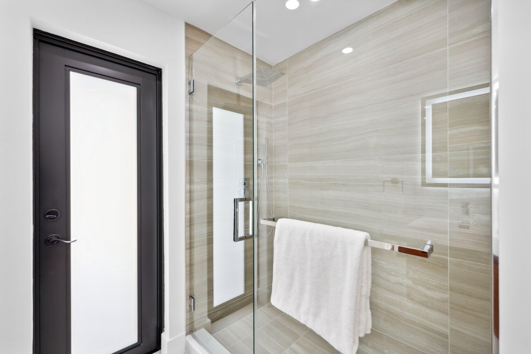 6794 Giralda Circle Boca Raton, FL 33433 - Photo 43 of 66 Bathroom 3