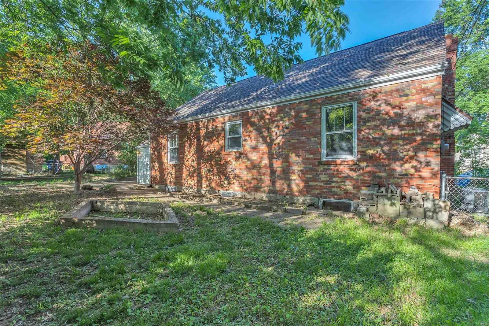 2 Raymar Place Ferguson, MO 63135 - Photo 4 of 28 Gallery Image 4