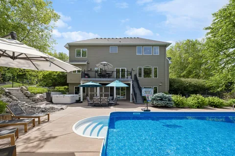 $1,295,000 | 3049 Fairway Drive, Chaska, MN 55318