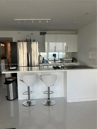 $3,200 | 555 Northeast 15th Street, Unit 19K, Miami, FL 33132