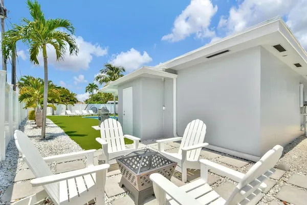 $1,199,000 | 1920 Northeast 52nd Street, Fort Lauderdale, FL 33308
