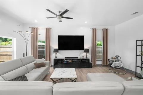 $295,000 | 3904 Atlanta Street, Dallas, TX 75215