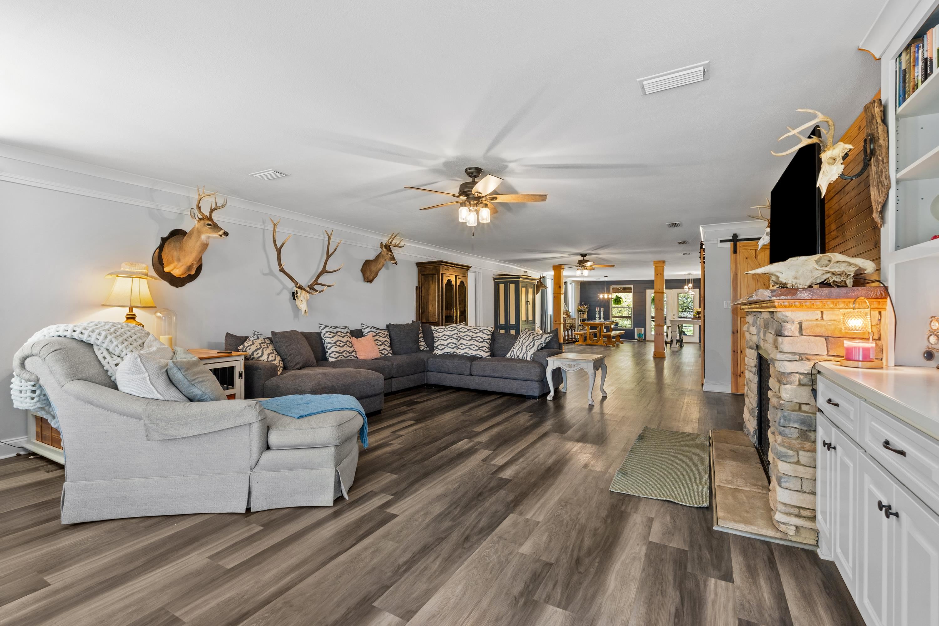 25331 Austin Road Daphne, AL 36526 - Photo 6 of 73 Living Room