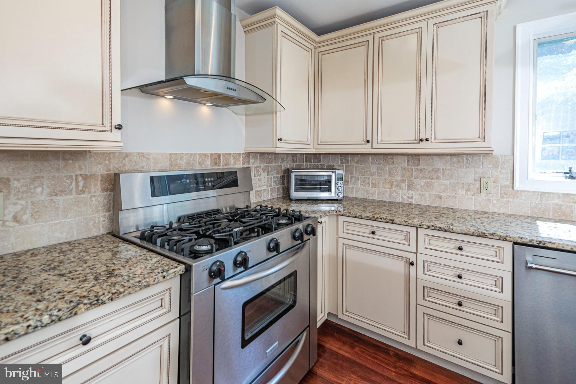 12 Canal Road Princeton, NJ 08540 - Photo 10 of 37 Gas Range with Venting Hood