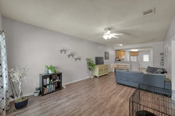 $1,500 | 410 Freeman Avenue, Bryan, TX 77803