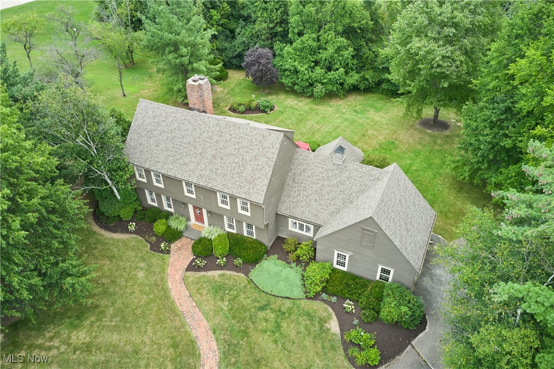 2930 Roundhill Road Akron, OH 44333 - Photo 2 of 34