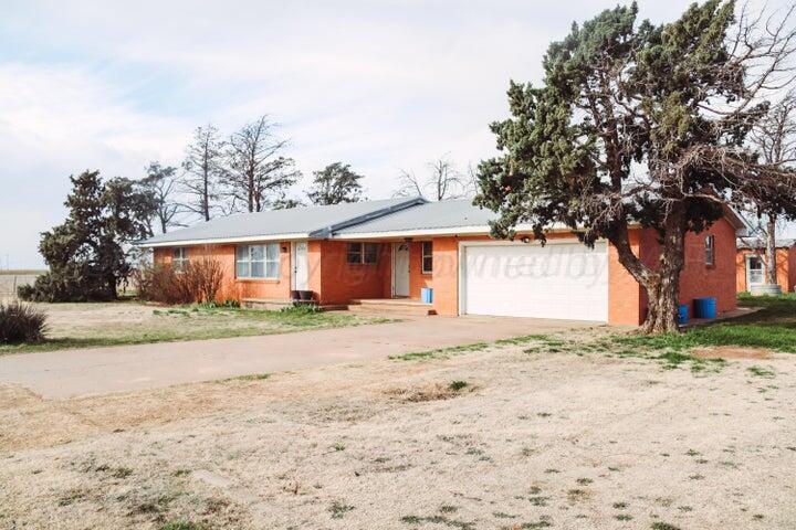 1020 Highway 207 Floydada, TX 79235 - Photo 1 of 26 20240308195752276553000000-o