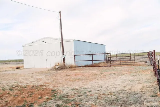 $250,000 | 1020 Highway 207, Floydada, TX 79235