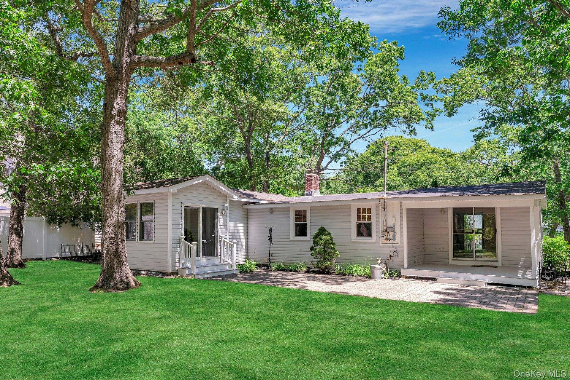 420 Sigsbee Road Mattituck, NY 11952 - Photo 22 of 25