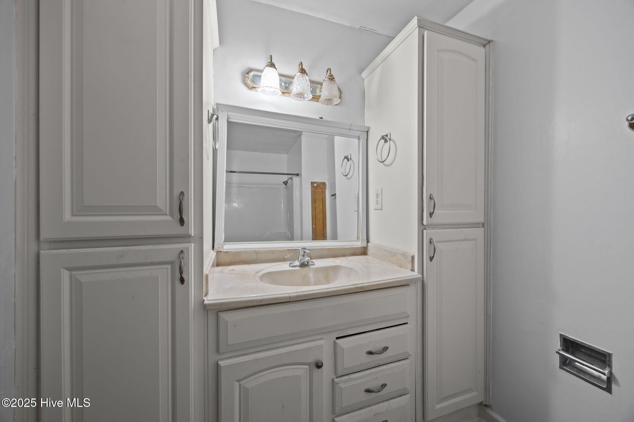 4418 Frog Level Road Winterville, NC 28590 - Photo 32 of 55 2nd Bathroom