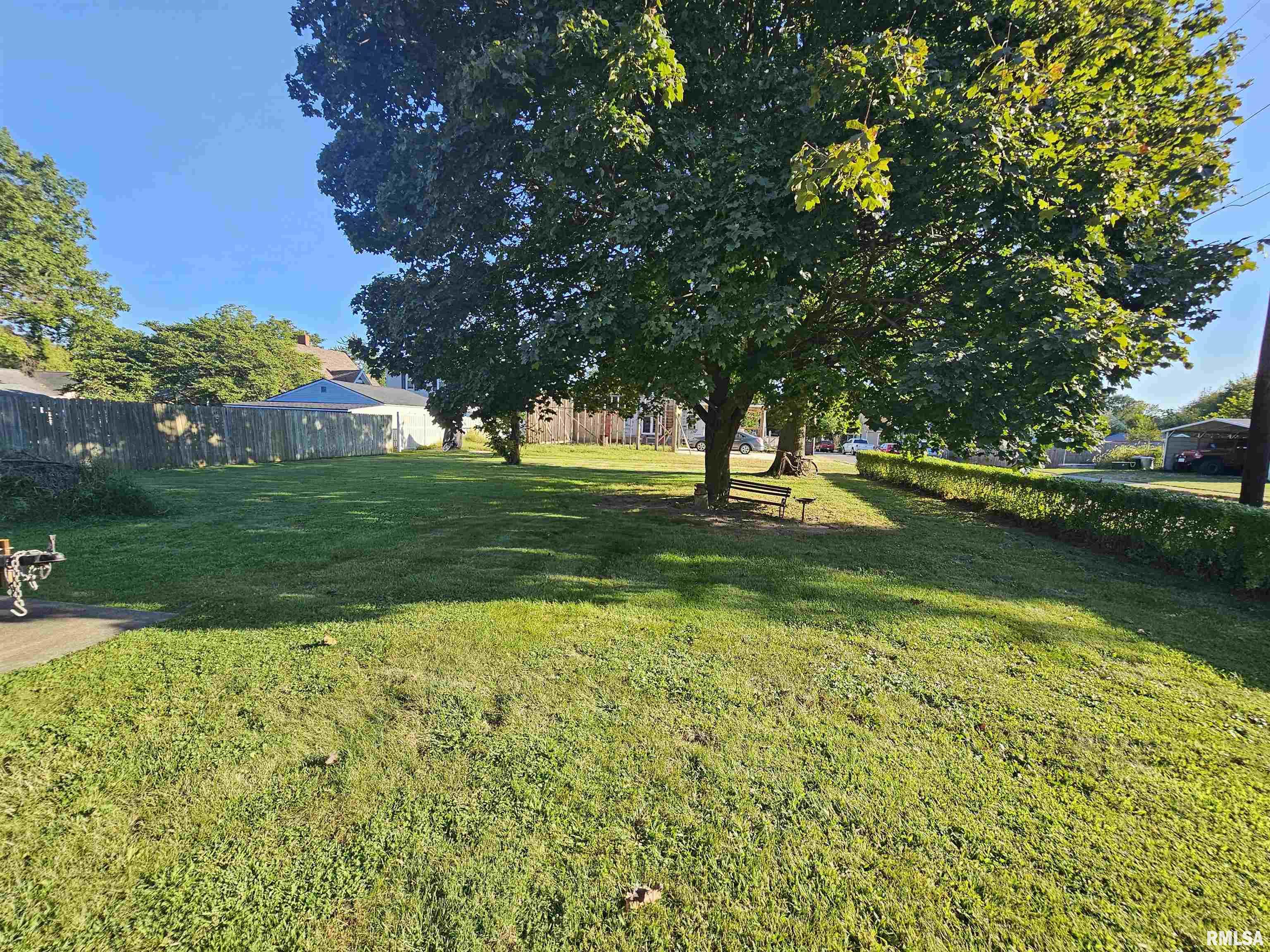 402 West Maple Street Canton, IL 61520 - Photo 22 of 25 Gallery Image 22