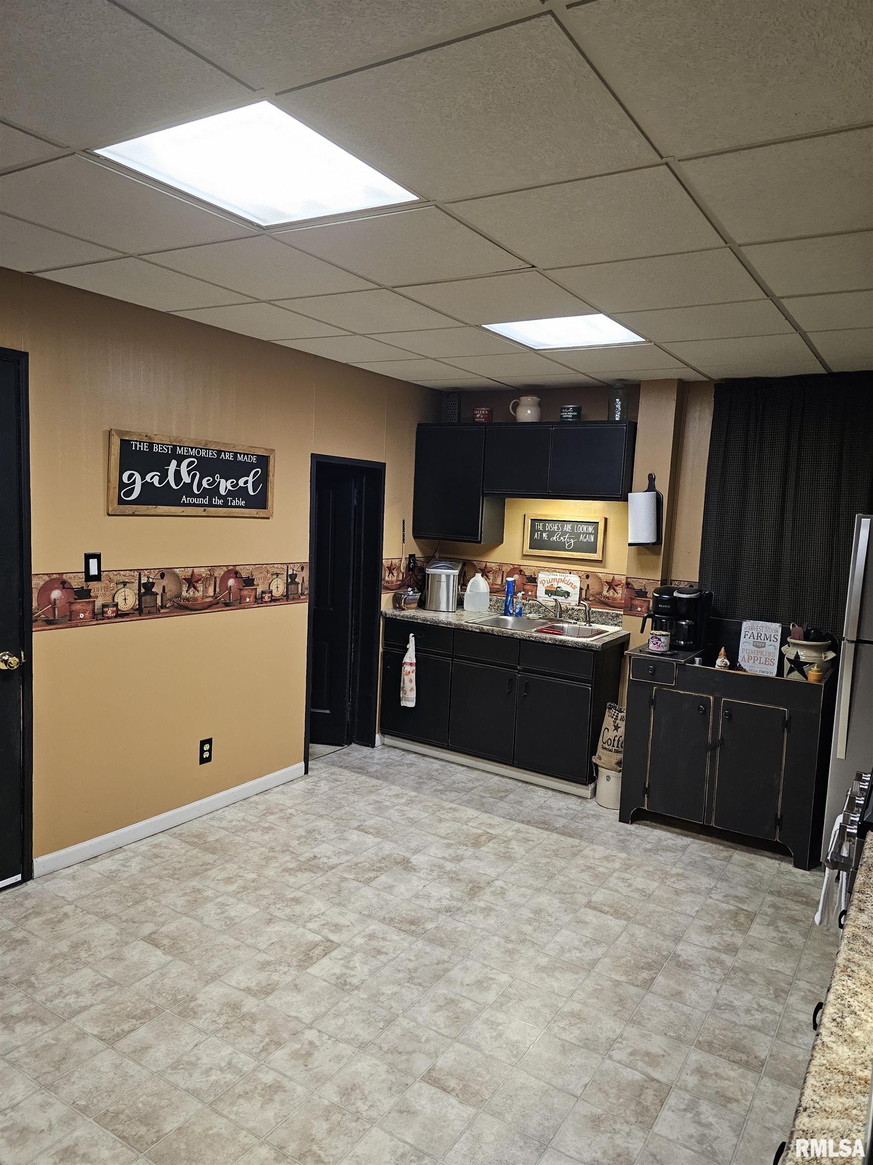 402 West Maple Street Canton, IL 61520 - Photo 8 of 25 Gallery Image 8