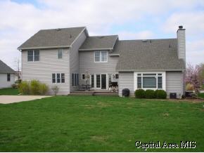 19 Maplehurst Drive Rochester, IL 62563 - Photo 2 of 8 Gallery Image 2