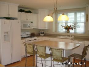 19 Maplehurst Drive Rochester, IL 62563 - Photo 4 of 8 Gallery Image 4