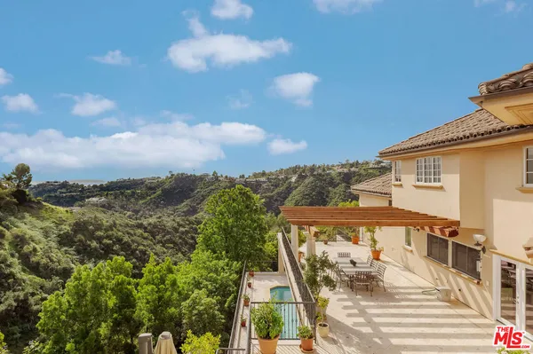 $25,000 | 1922 Bel Air Road, Los Angeles, CA 90077