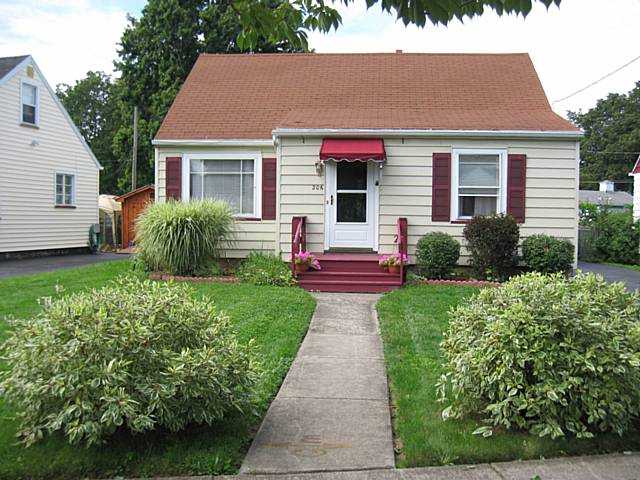 206 Traver Circle Rochester, NY 14609 - Photo 1 of 1 Exterior Front