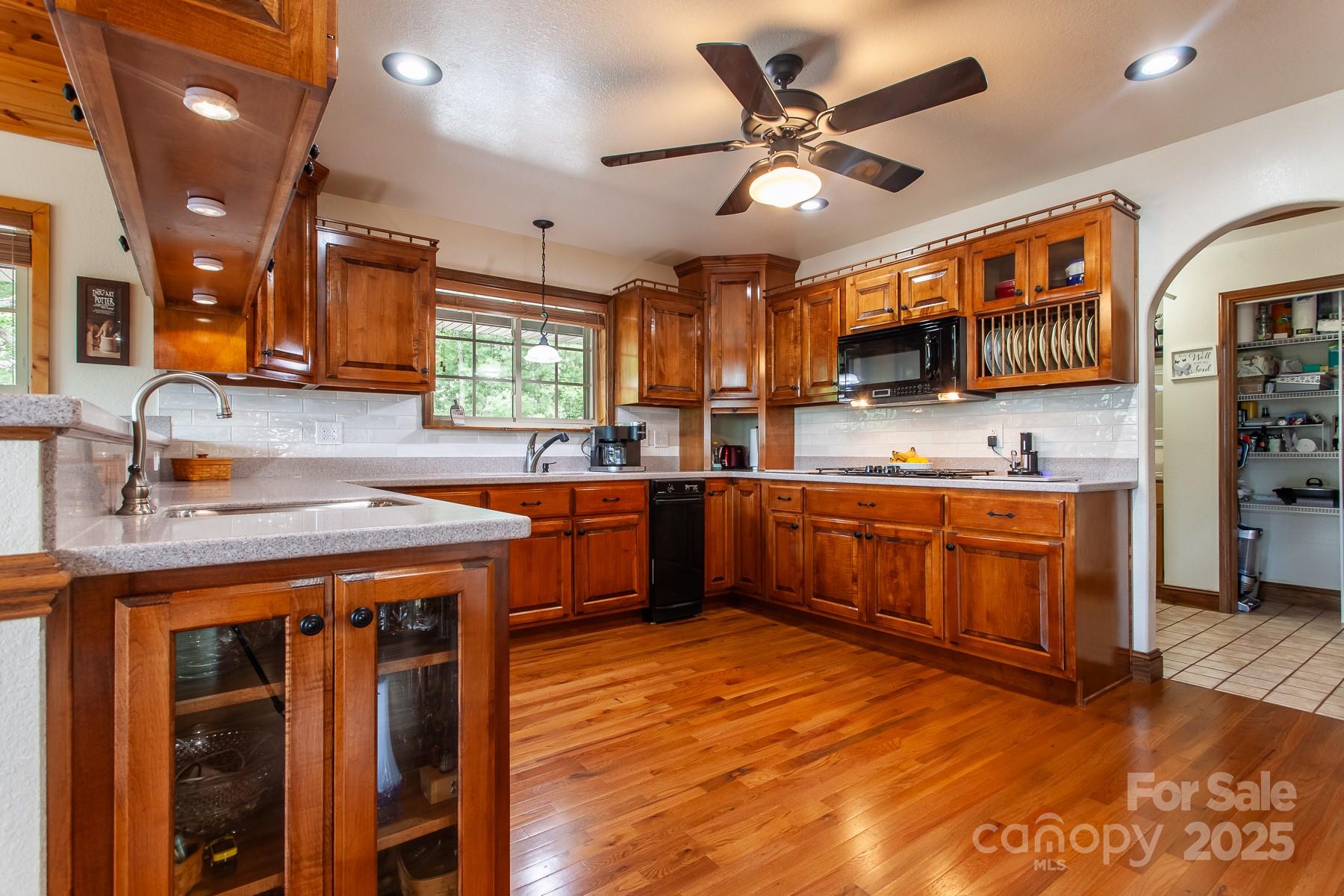 100 Chestnut Oak Ridge Robbinsville, NC 28771 - Photo 15 of 48 Gallery Image 15