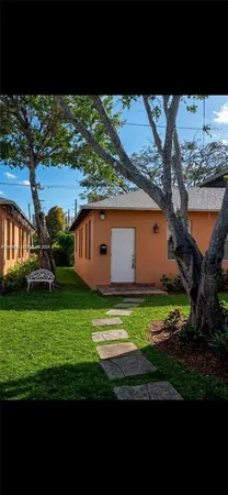 $3,200 | 2926 Southwest 26th Street, Miami, FL 33133
