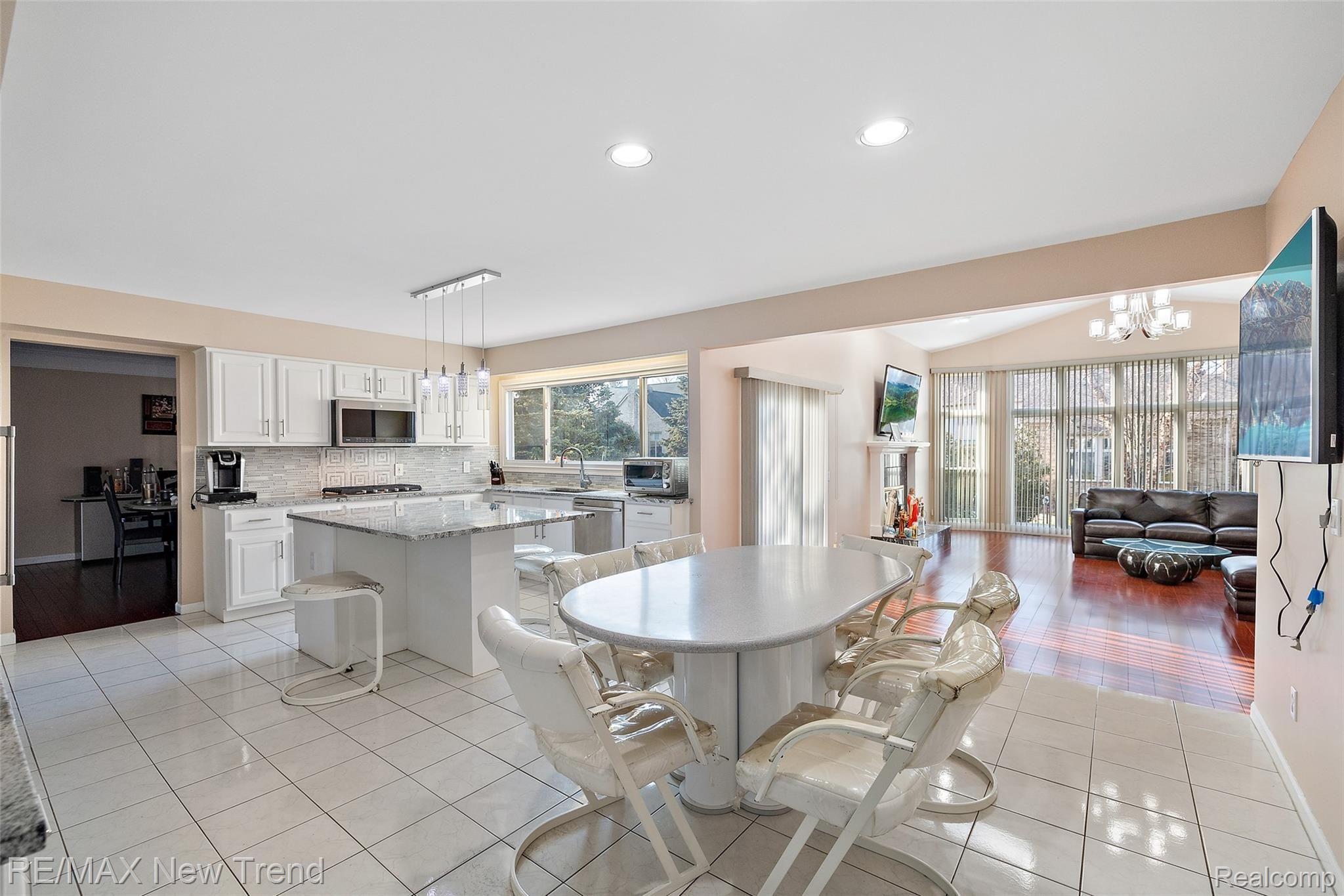 4797 Rambling Drive Troy, MI 48098 - Photo 22 of 59 4797 Rambling Dr-34.jpg