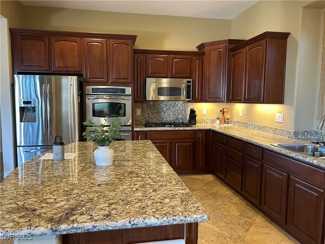 $3,050 | 2685 La Boutique Street, Henderson, NV 89044