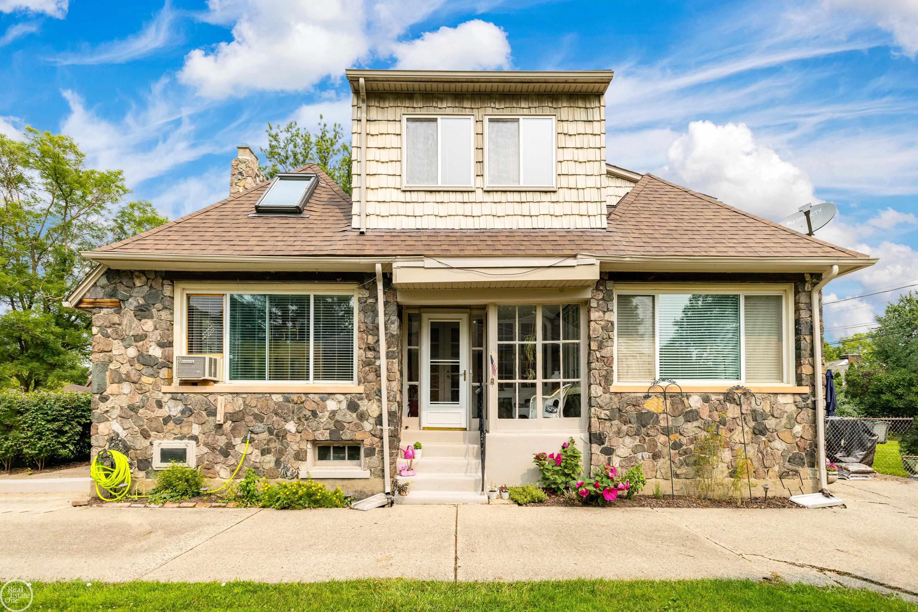 930 Barrington Road Grosse Pointe Park, MI 48230 - Photo 32 of 40