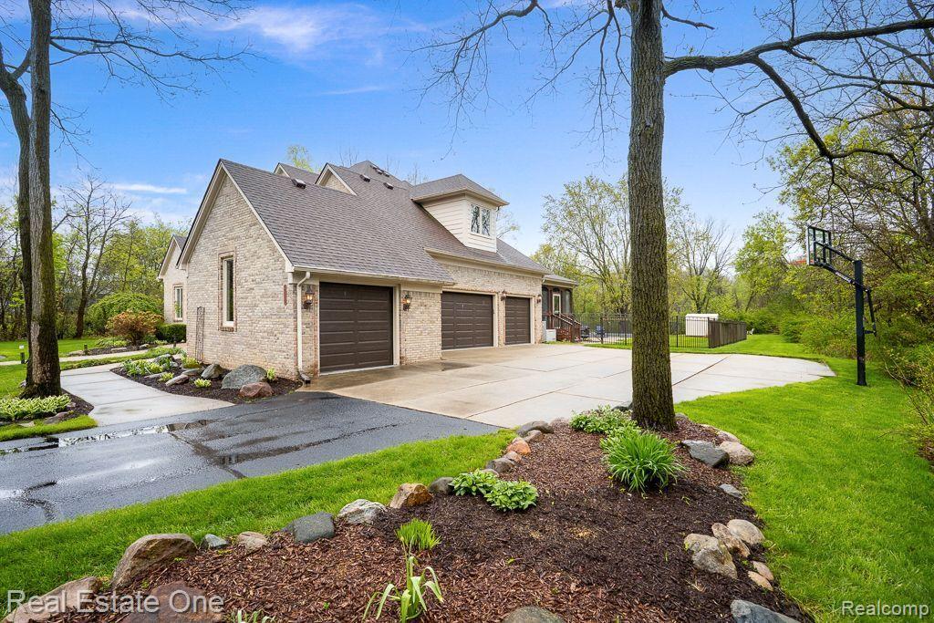 290 East Gunn Road Rochester, MI 48306 - Photo 63 of 86