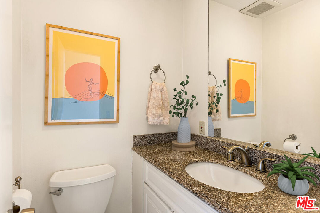 31 Spinnaker Street, Unit 15 Marina del Rey, CA 90292 - Photo 20 of 21