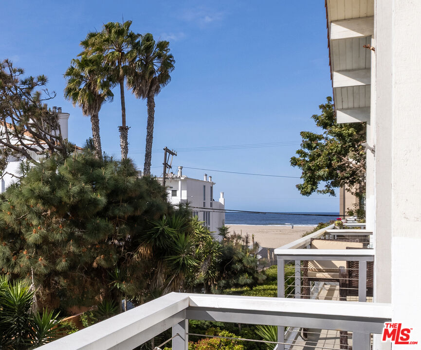 31 Spinnaker Street, Unit 15 Marina del Rey, CA 90292 - Photo 9 of 21