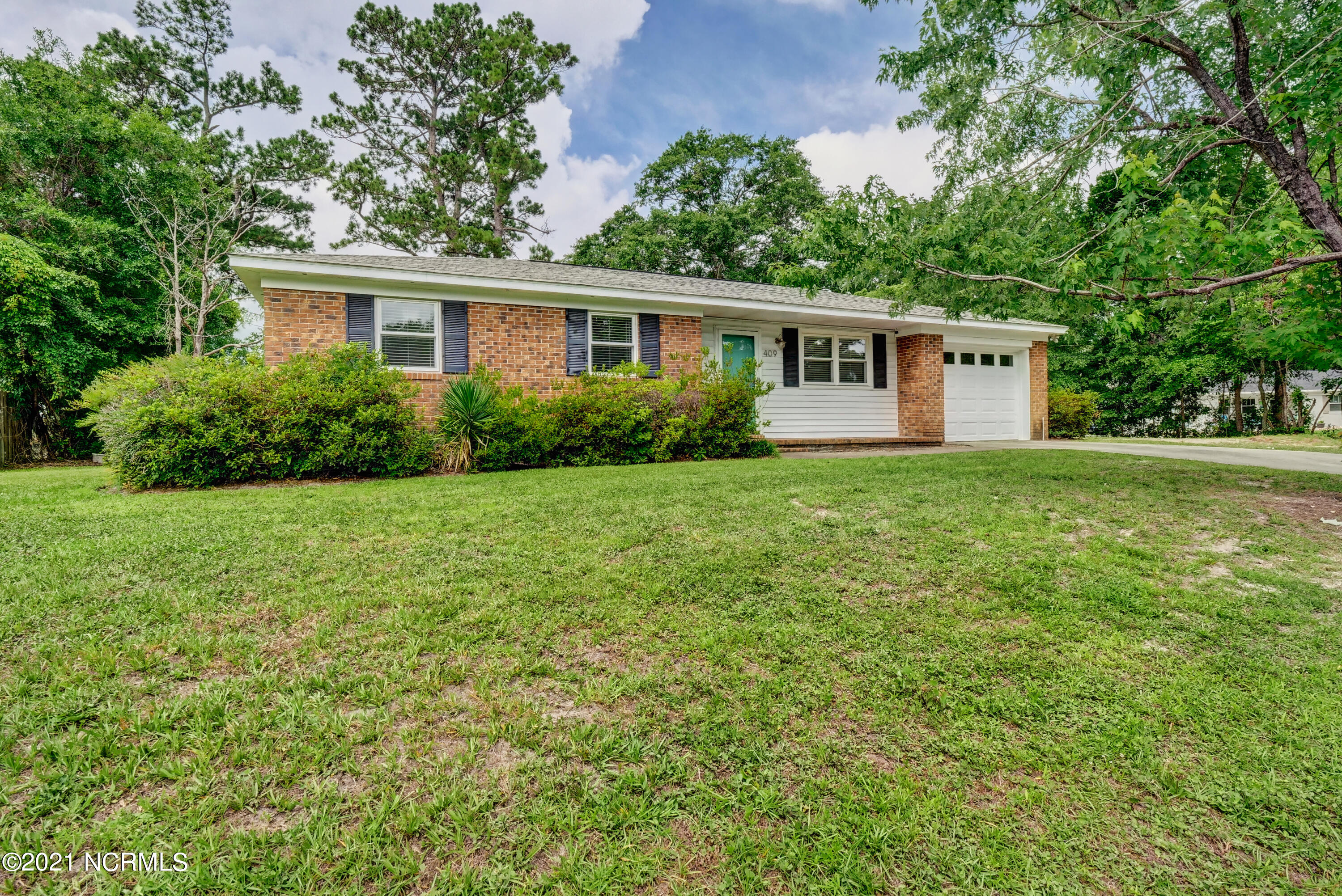 409 Rheims Way Wilmington, NC 28412 - Photo 1 of 28 P5055460_1_2_3_4_5_6