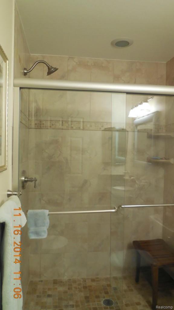 1523 Surrey Lane Rochester, MI 48306 - Photo 11 of 14 Surrey1523_17.jpg