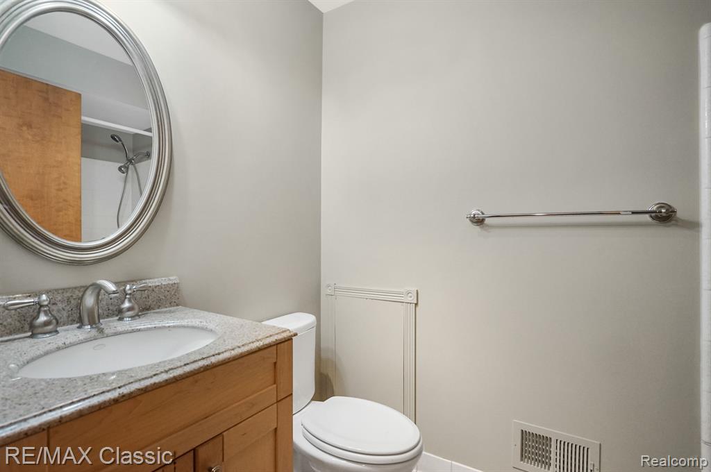 2011 Decker Road Walled Lake, MI 48390 - Photo 21 of 37 Gallery Image 21
