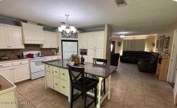 $175,000 | 274 Beech Road, Ovett, MS 39464