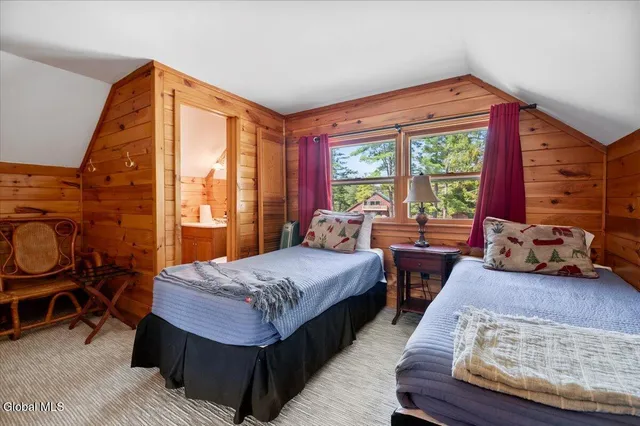 $675,000 | 11 Bear Country Road, Stony Creek, NY 12878