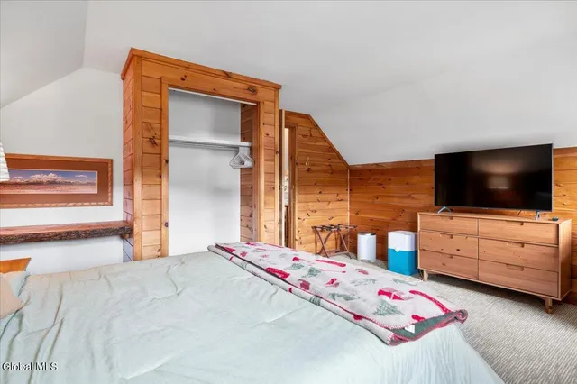 $675,000 | 11 Bear Country Road, Stony Creek, NY 12878