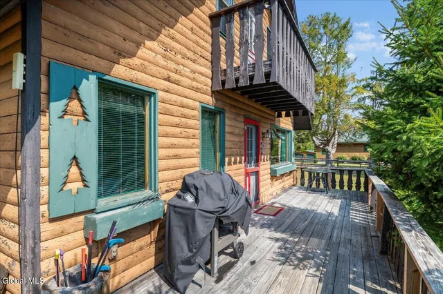 $675,000 | 11 Bear Country Road, Stony Creek, NY 12878