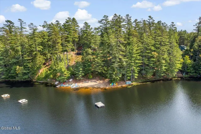 $675,000 | 11 Bear Country Road, Stony Creek, NY 12878