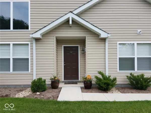 $2,400 | 11504 Grassy Court, Unit 100, Fishers, IN 46037